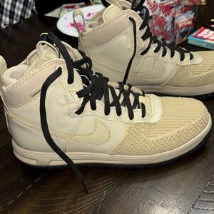 Lunar Force 1 Duck boot Beige Size 12